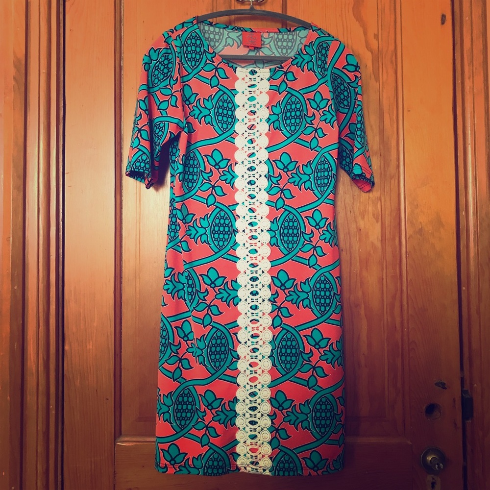 Shift dress with lace detail